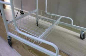 Metallneugeborene Baby-Wagen-Bett-Krankenhaus-Krippen-Handelsmöbel für Klinik