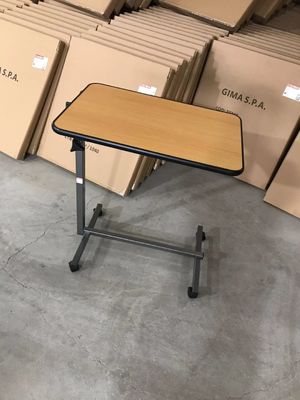 Kippbare Oberflächen-700mm 1010mm Krankenhaus-Bett-Tray Table Over Bed Food-Tabelle